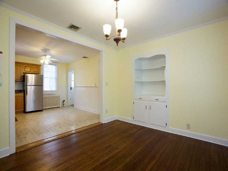 160 Livingston Ave - Photo 3 of 10