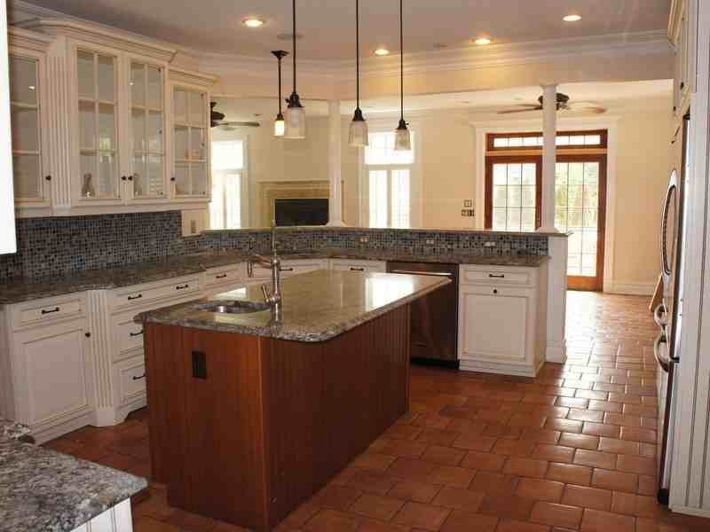 18 Riverdale Ave - Photo 3 of 15