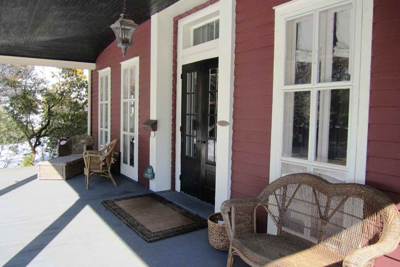 905 Broad St - Photo 2 of 12