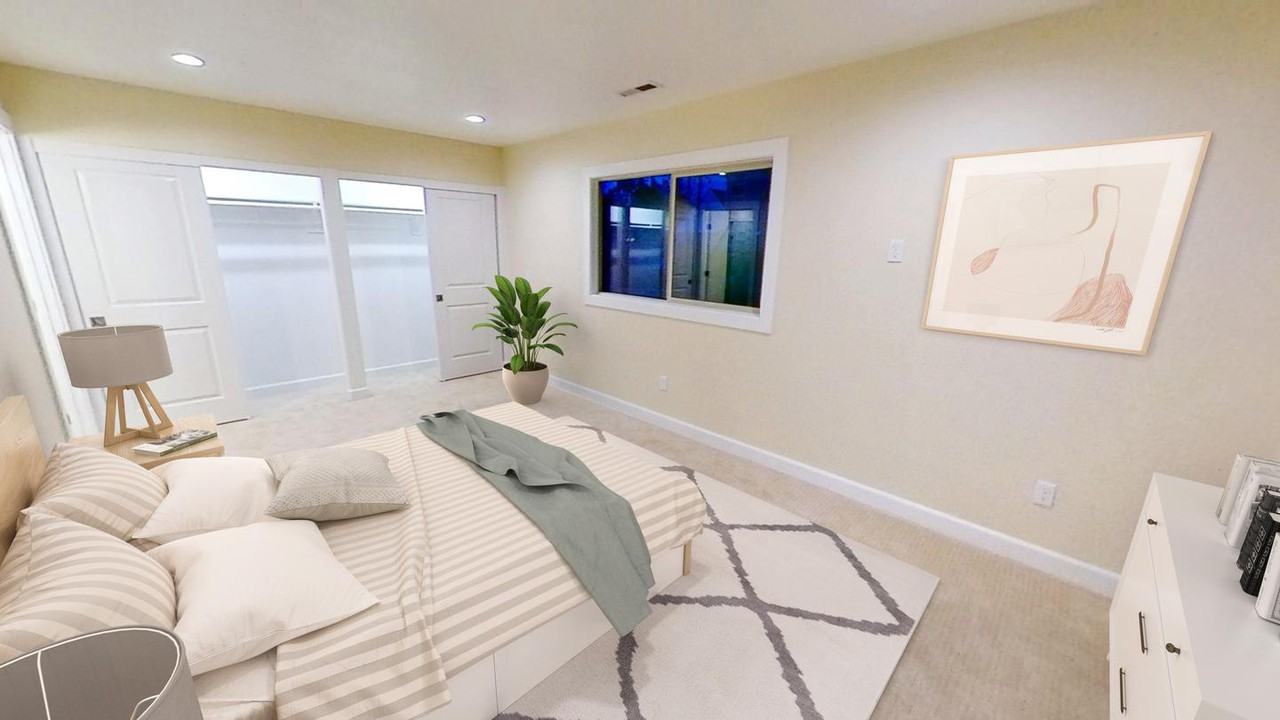 Spacious Hillsboro home with large patio/yard - Photo 7 of 30