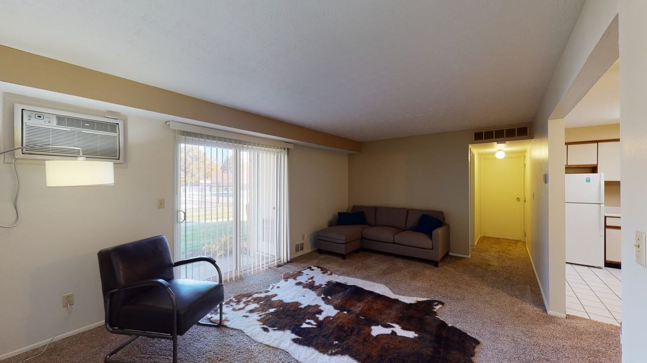 Central Park West Apartments & Townhomes - Photo 6 of 41