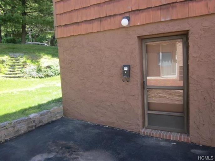 8 Livingston Ave - Photo 2 of 12