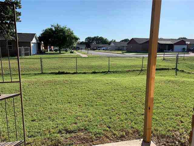 215 Dean Ct - Photo 7 of 7