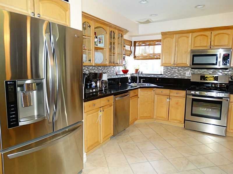 949 Van Buren St #00 - Photo 2 of 8
