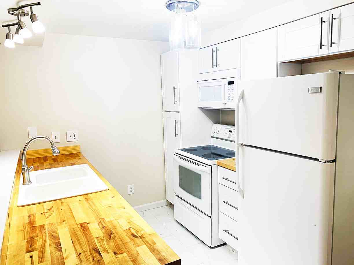 3314 Riverside Drive - Photo 3 of 18