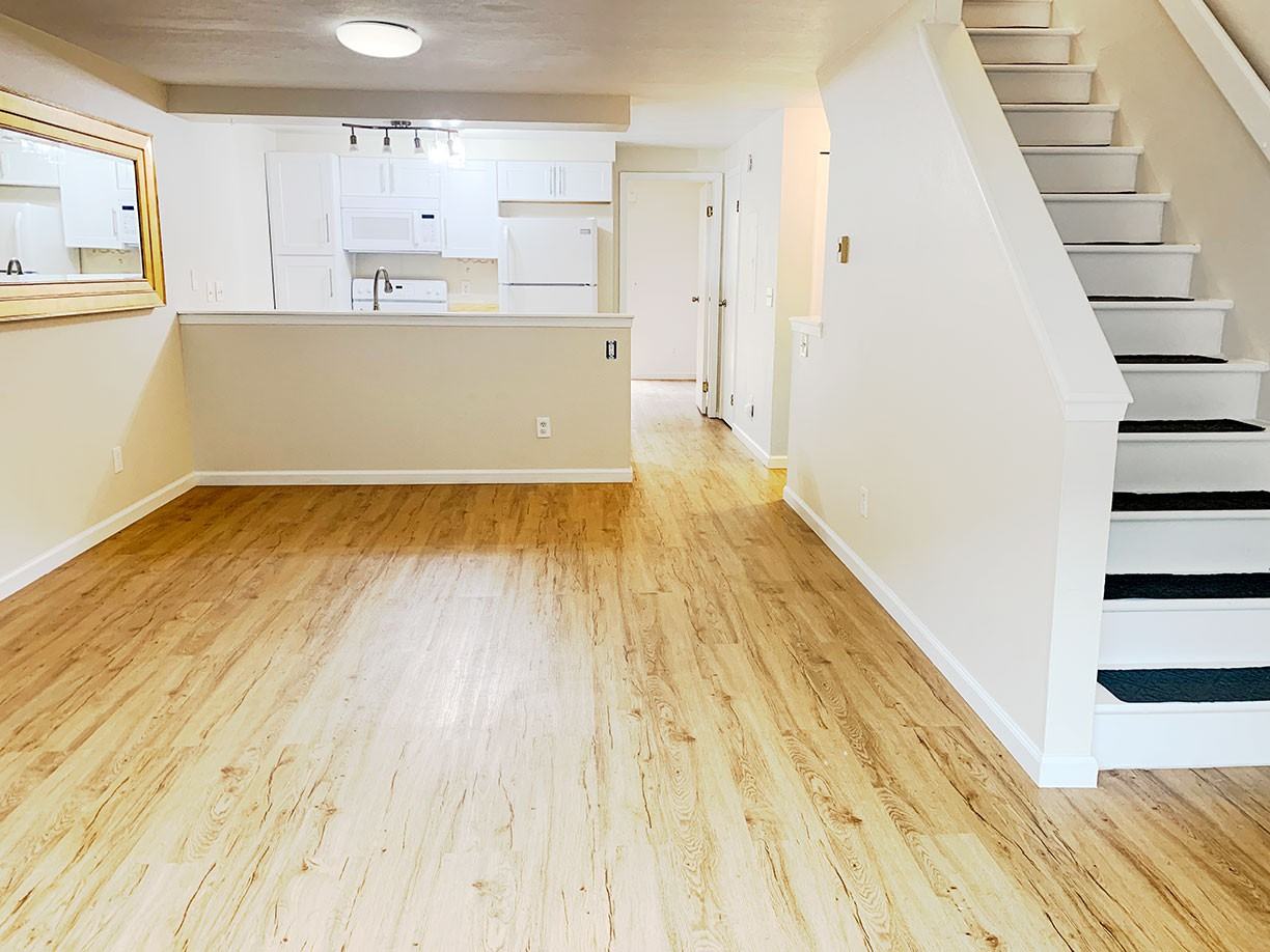 3314 Riverside Drive - Photo 2 of 18