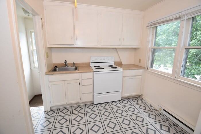 206 Blakeslee St - Photo 2 of 10