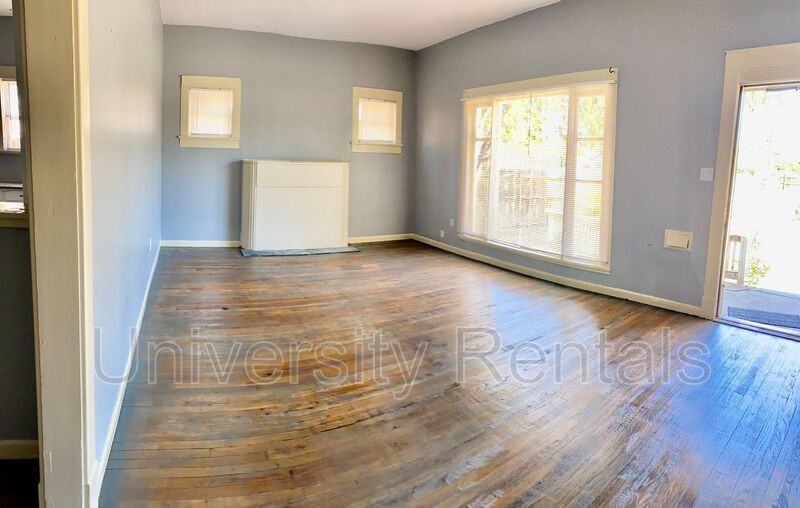 2008 Avenue V - Photo 2 of 11