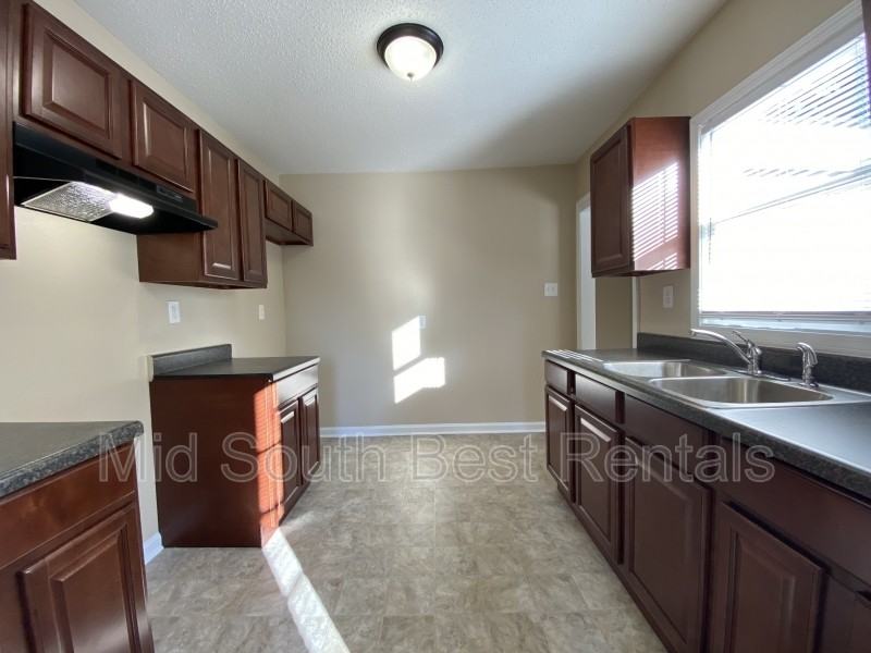 794 Dunn Ave - Photo 3 of 8