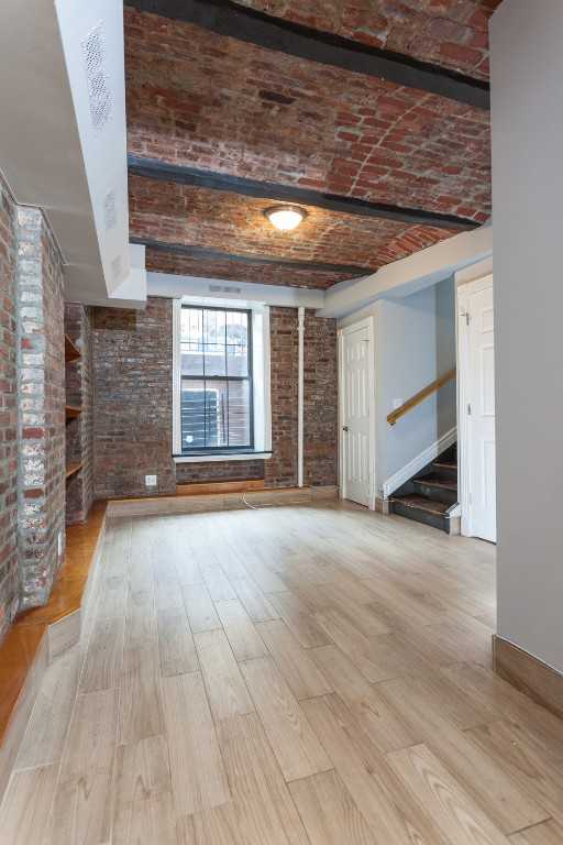 346 E 18th St #A - Photo 3 of 10