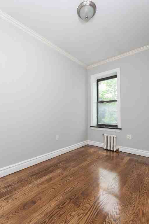 346 E 18th St #A - Photo 6 of 10