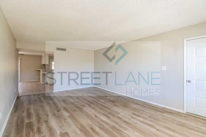 2034 E Stanford Dr - Photo 3 of 15