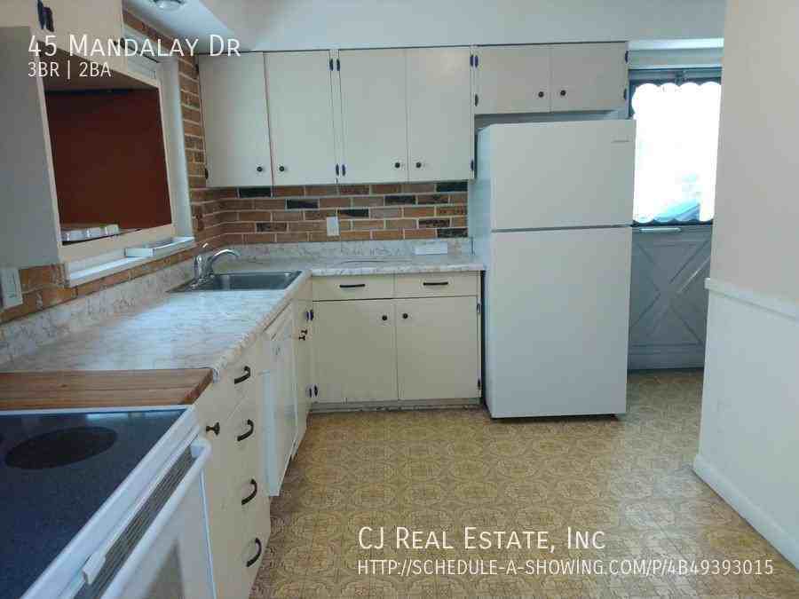 45 Mandalay Dr - Photo 5 of 11