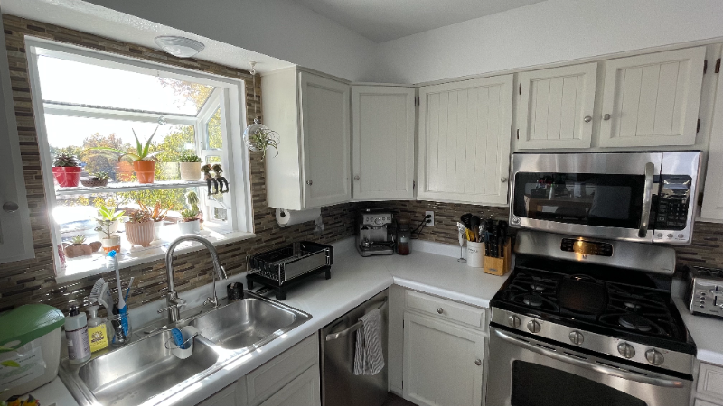 1025 Sparta Dr - Photo 5 of 20