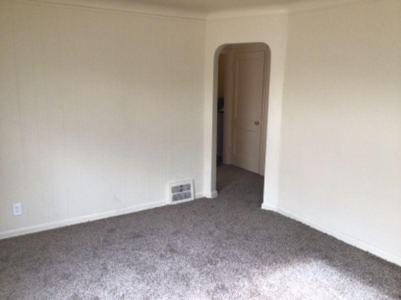 17303 Hoover St - Photo 3 of 13