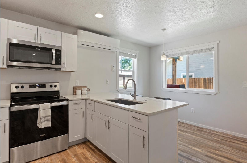 2914 W Madison Ave - Photo 6 of 12