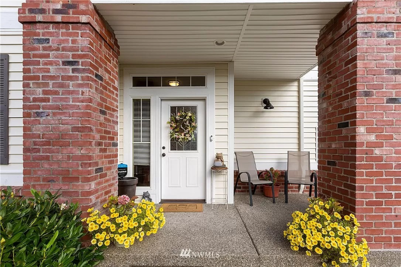 1309 Koda Cir Se - Photo 3 of 32