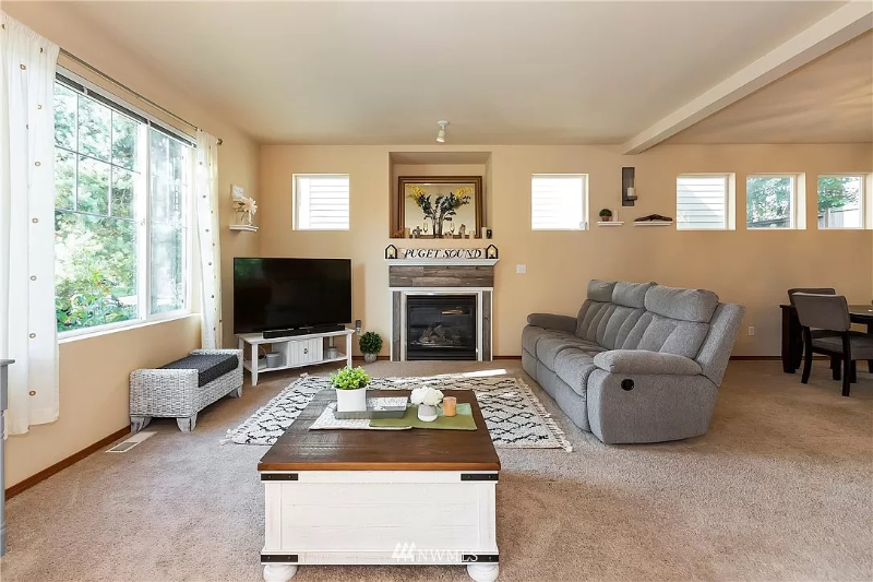 1309 Koda Cir Se - Photo 5 of 32