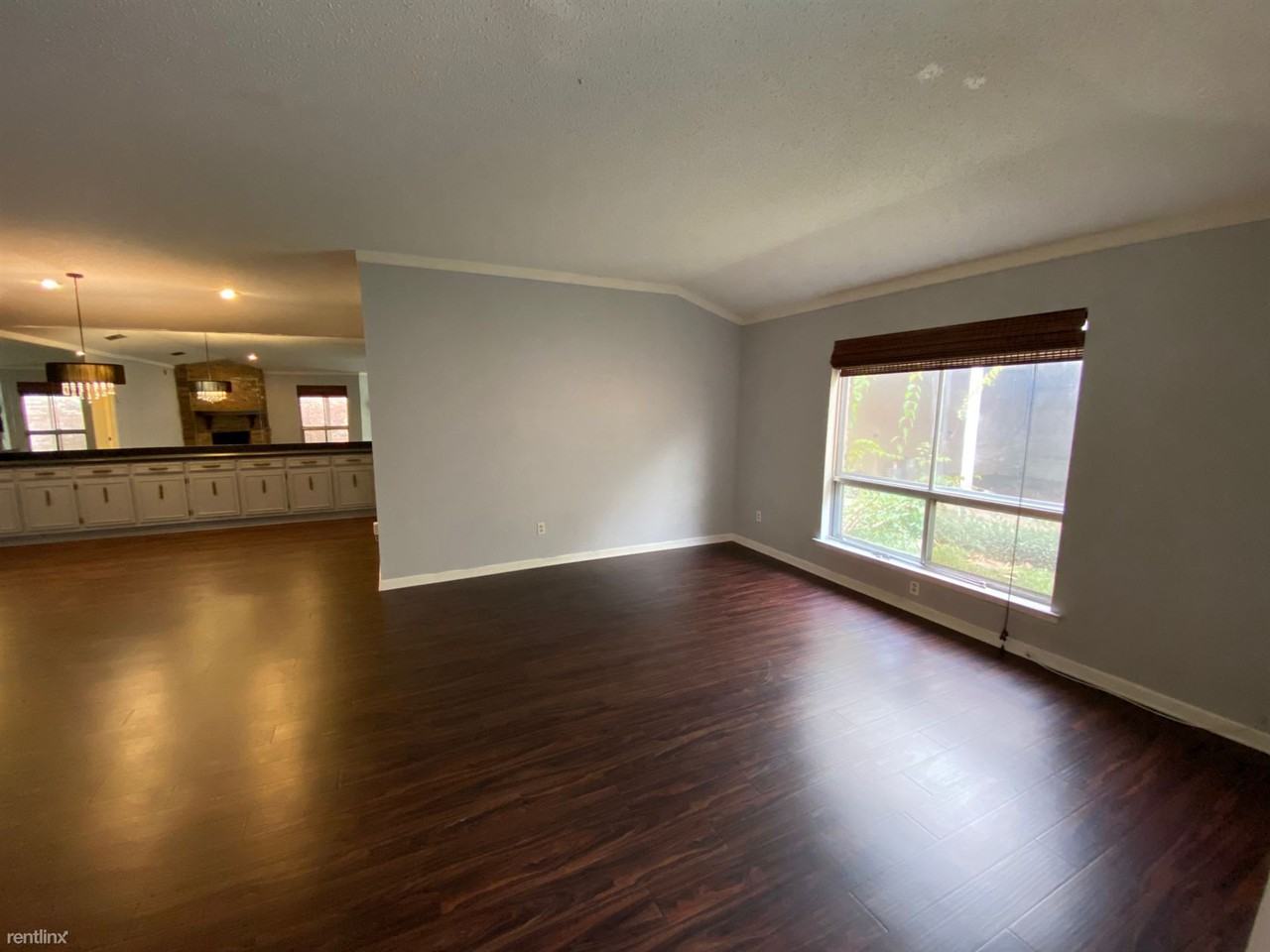 15 Cobblestone Way W - Photo 3 of 12