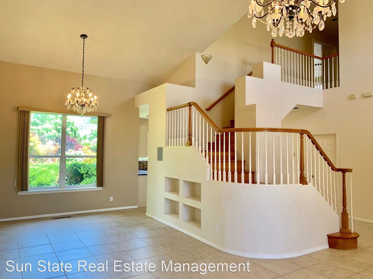 1514 Canyon Hills Dr Ne - Photo 2 of 21