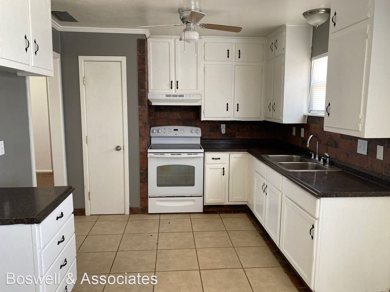 4719 Bowie Dr - Photo 2 of 8