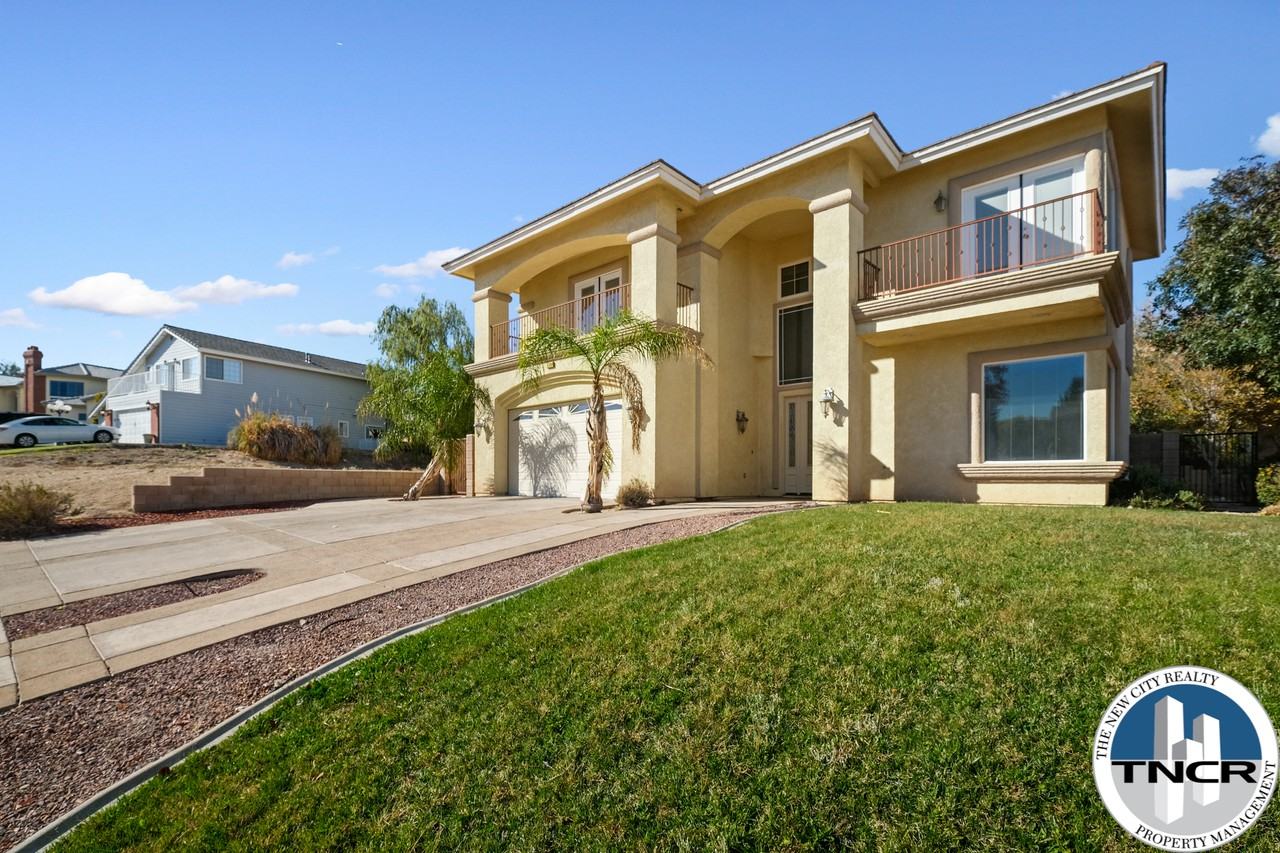 17998 Vista Point Dr - Photo 2 of 37