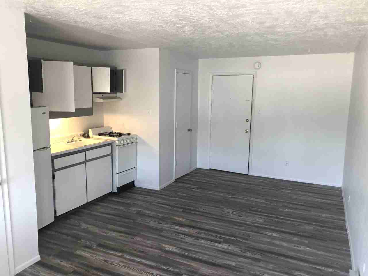 1515 Copper Ave NE - Photo 3 of 14