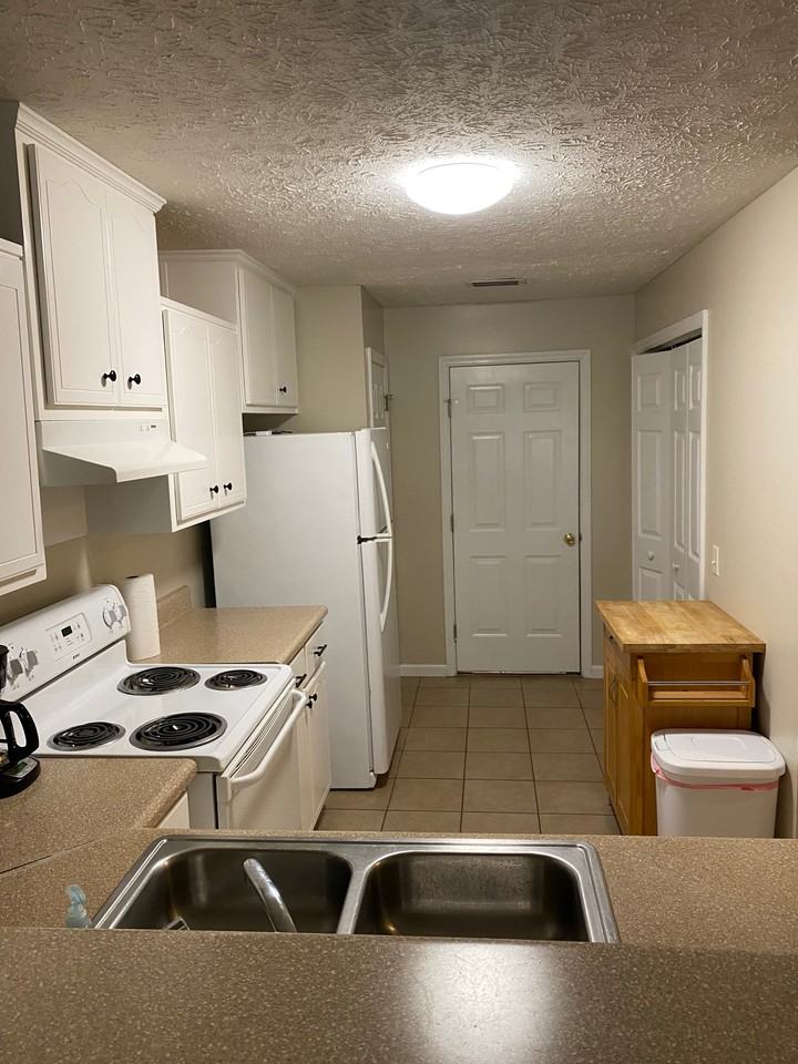 5226 Joshua Ln - Photo 3 of 26