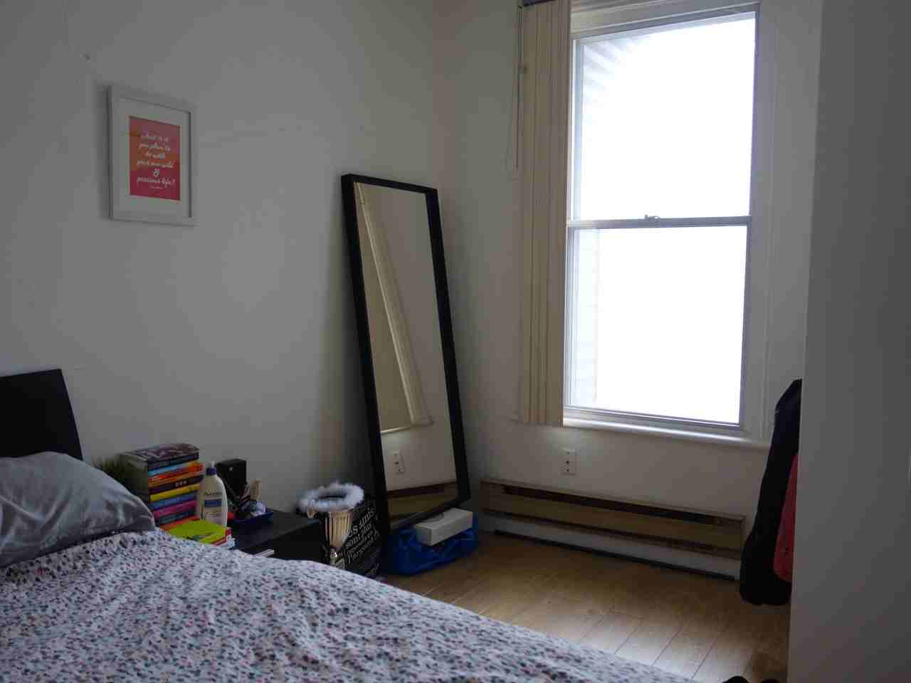 Rue Saint-Jacques & Av. Atwater - Photo 2 of 9