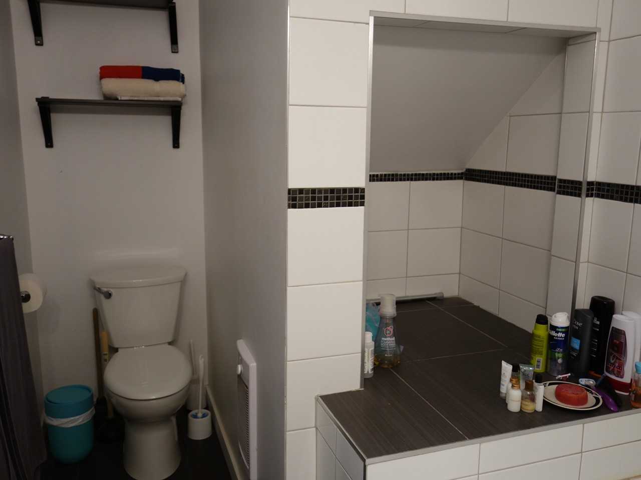 Rue Saint-Jacques & Av. Atwater - Photo 4 of 9