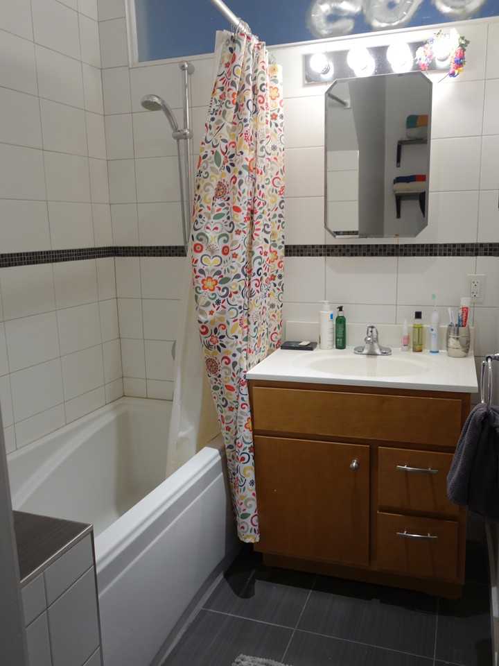 Rue Saint-Jacques & Av. Atwater - Photo 5 of 9