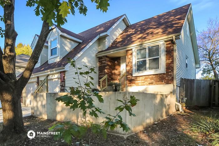 2810 Nw 3rd Ter - Photo 2 of 17