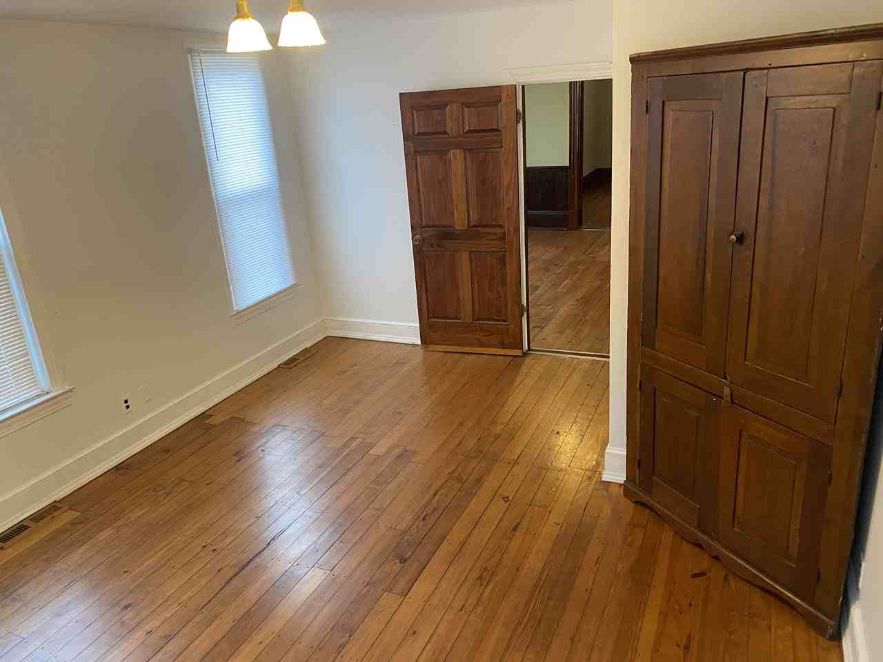 205 North Spring Street #B - Photo 3 of 18