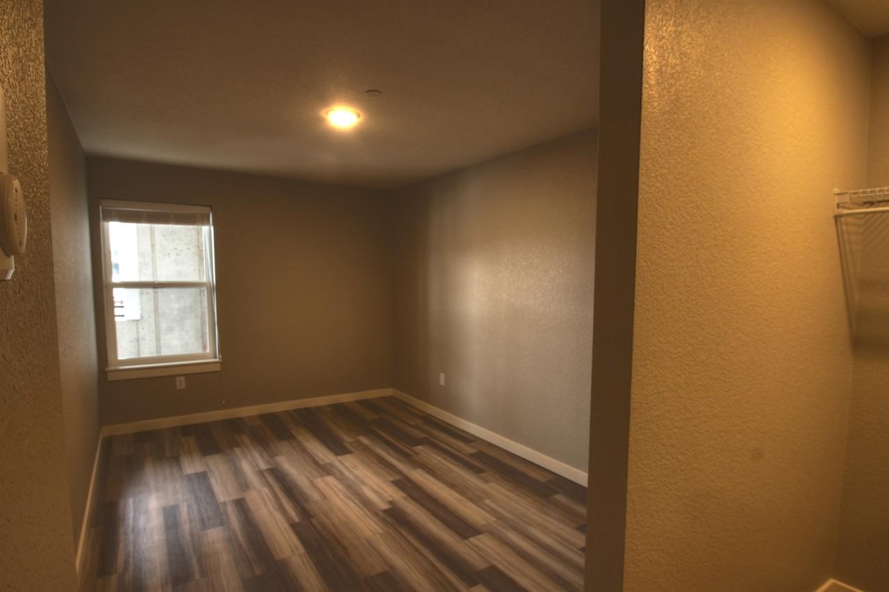 830 Crestmont Way #2 - Photo 4 of 15
