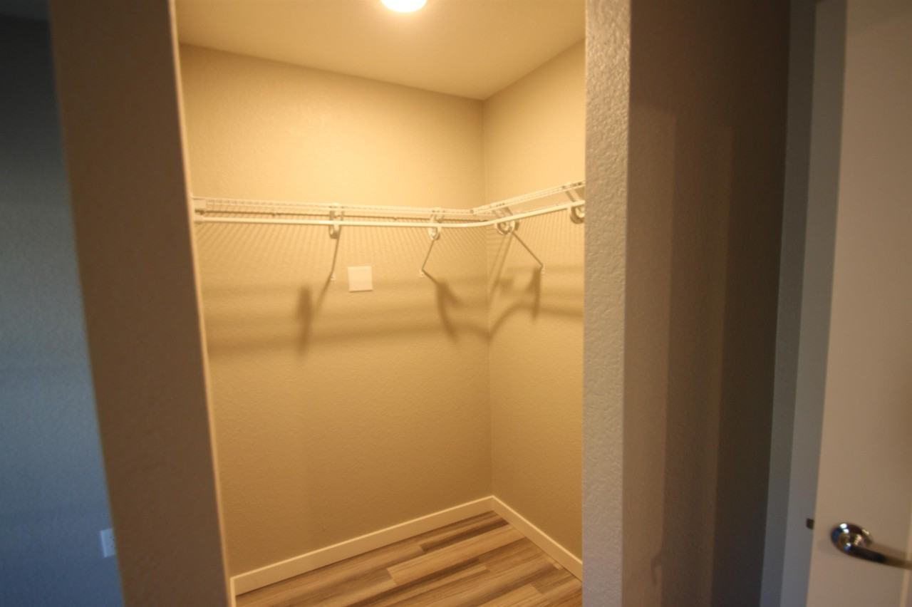 830 Crestmont Way #2 - Photo 5 of 15