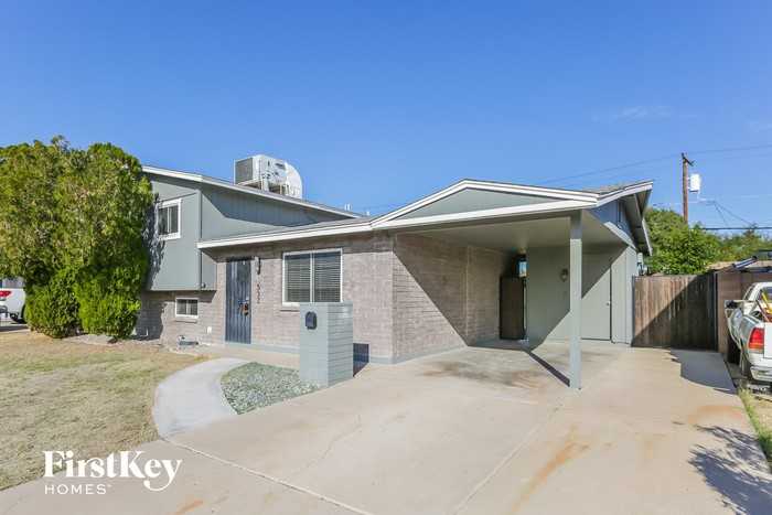 532 E Taylor St - Photo 2 of 15