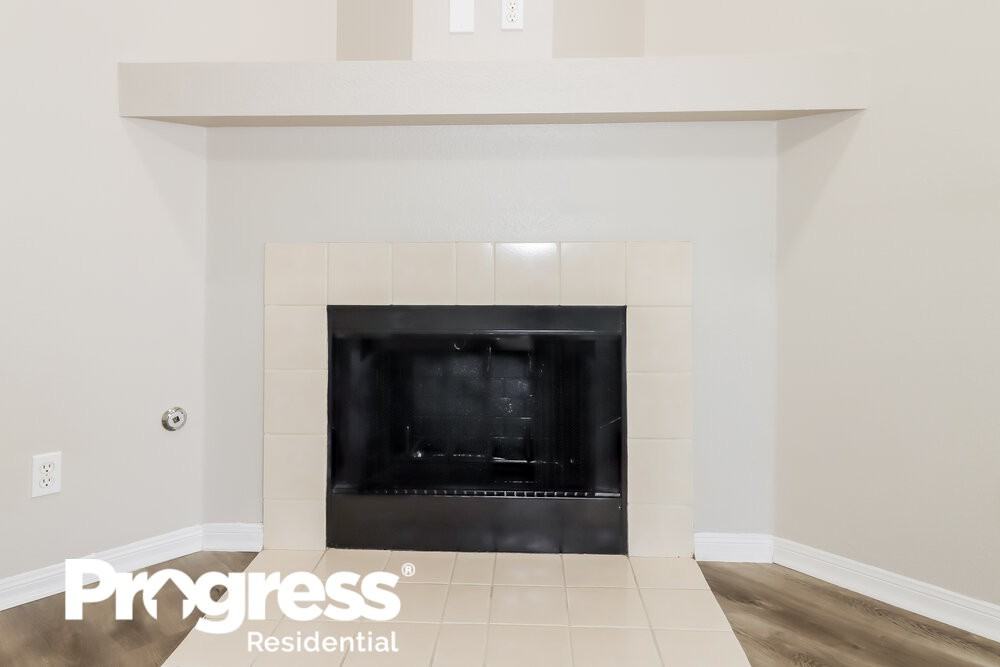 1600 Windy Park Dr - Photo 3 of 16