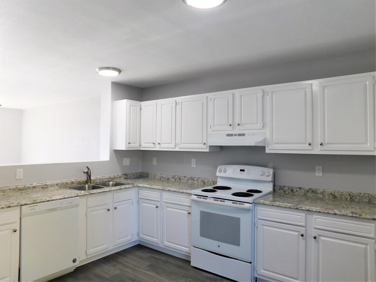 3236 White Ave #1 - Photo 2 of 10