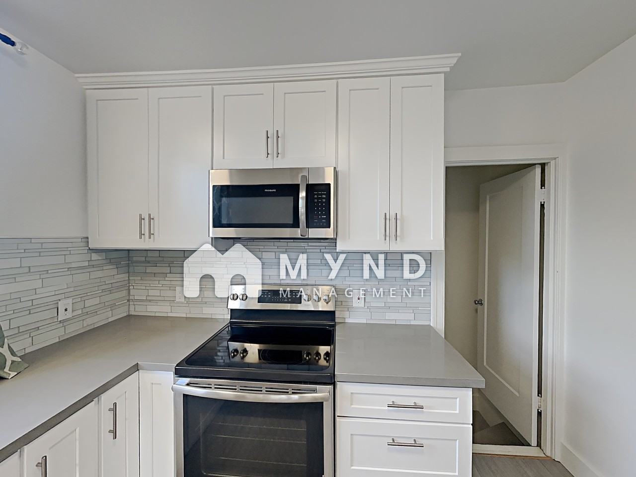 3991 Waterhouse Rd - Photo 3 of 29