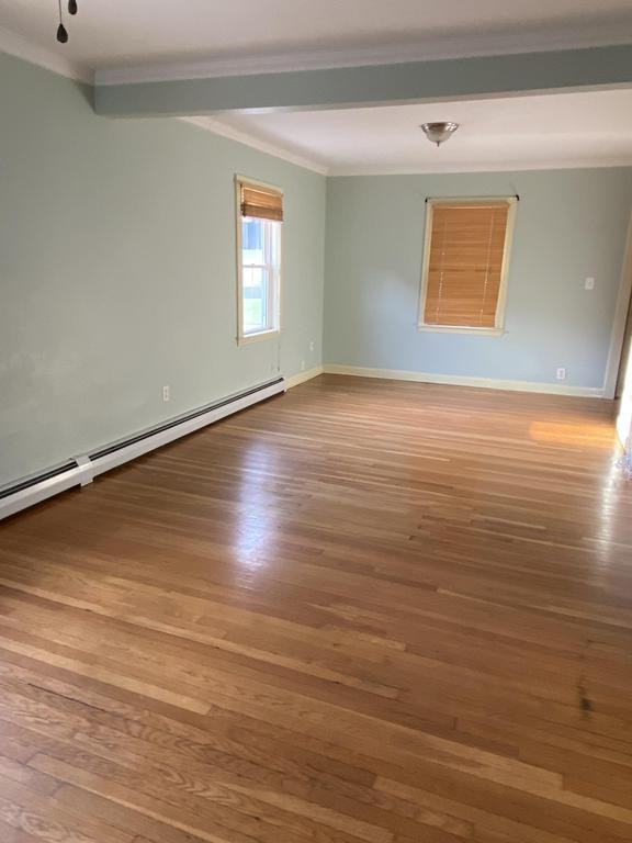 37 Middlesex St - Photo 2 of 8