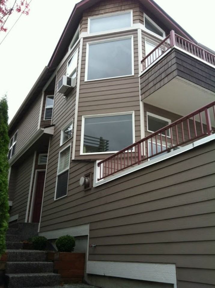 1430 32nd Ave - Photo 2 of 14