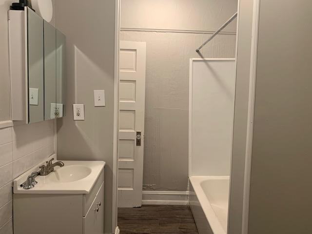 6210 Bonna Ave - Photo 3 of 7