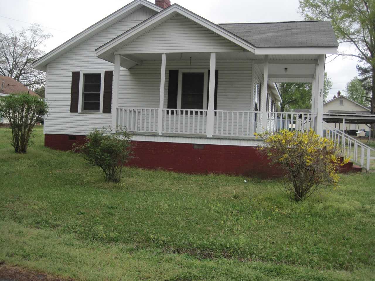 106 Hannah Pickett First Ave - Photo 2 of 7