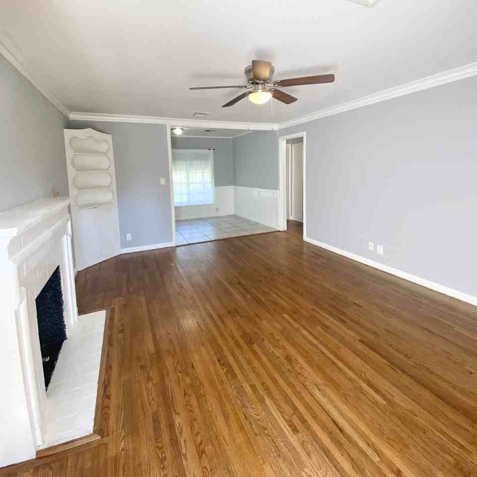 339 E Zion St - Photo 2 of 16