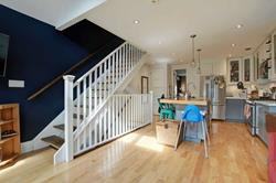 212 Yarmouth Rd - Photo 3 of 30