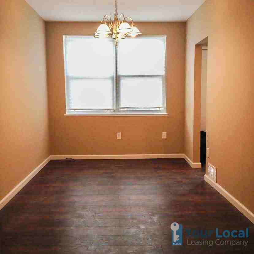 2648 S 61st St - Photo 3 of 8