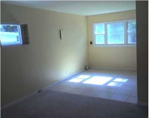 1255 Devander Dr E - Photo 3 of 3