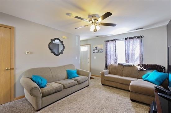 665 W Liberty St #E - Photo 2 of 10