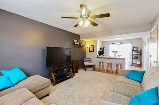 665 W Liberty St #E - Photo 3 of 10