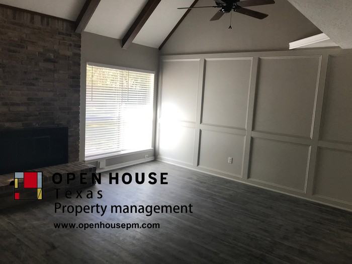 3602 Bear Lake Dr - Photo 2 of 6